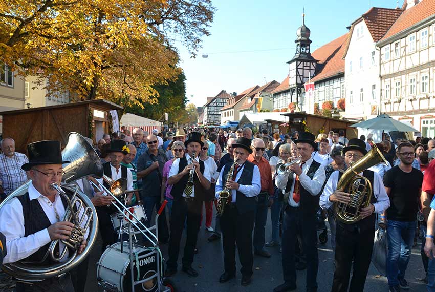 rhoener-wurstmarkt-ostheim_galerie_musik-marktstrasse